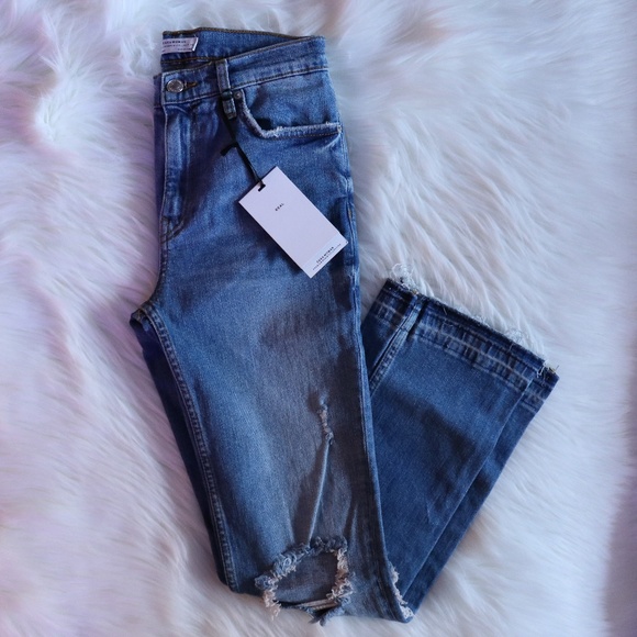 Zara Denim - Zara REAL Knee Ripped Jeans Size 2 ✨